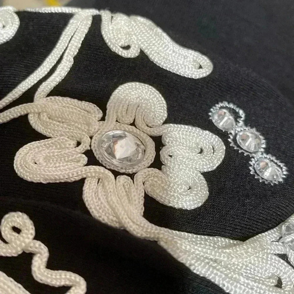 Chelsea and Theodore Black & cream  Embroidered & rhinestone dress size large - Picture 9 of 11